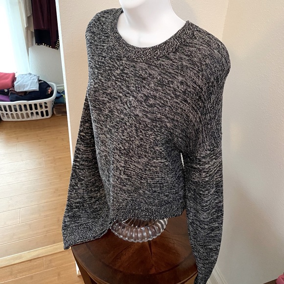 BCBG | Knit Sweater | Cropped | LIKE NEW - Picture 3 of 5